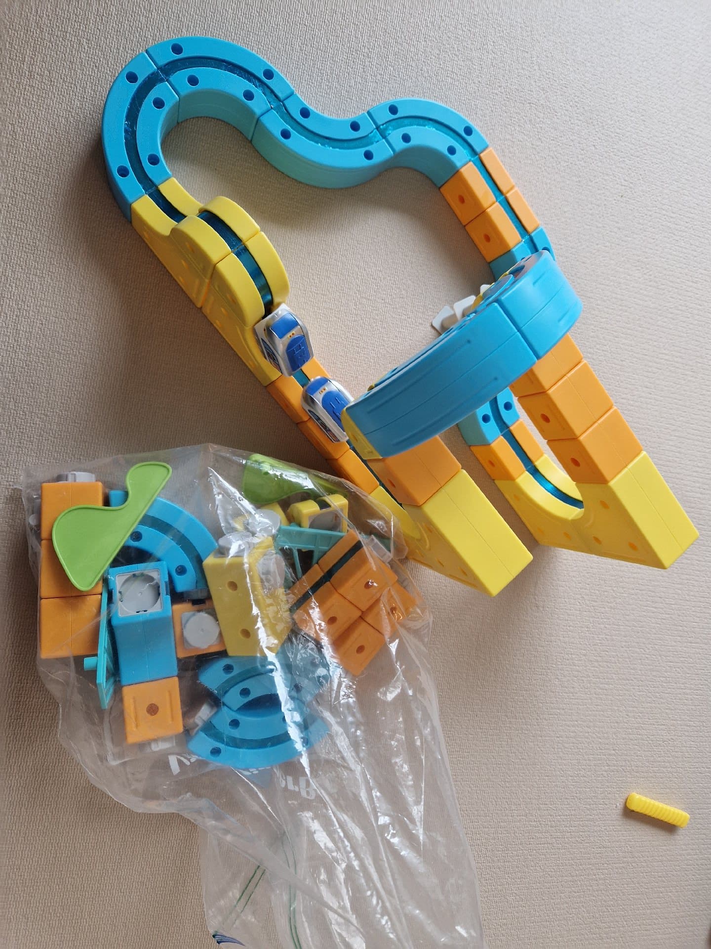 자석레일 기차 장난감