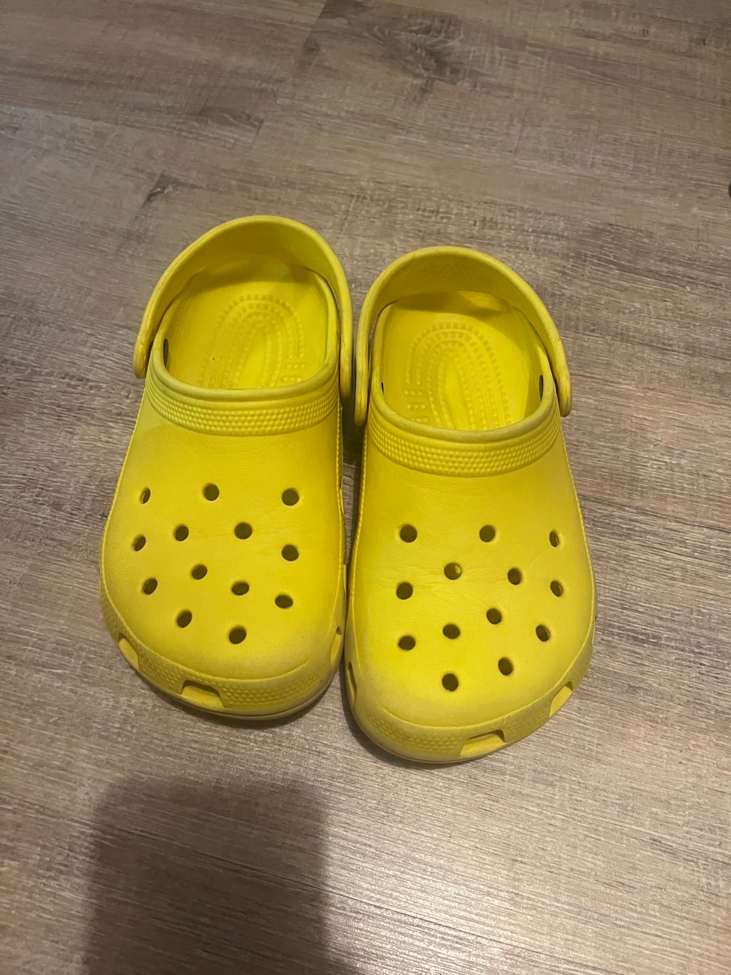 크록스 J2