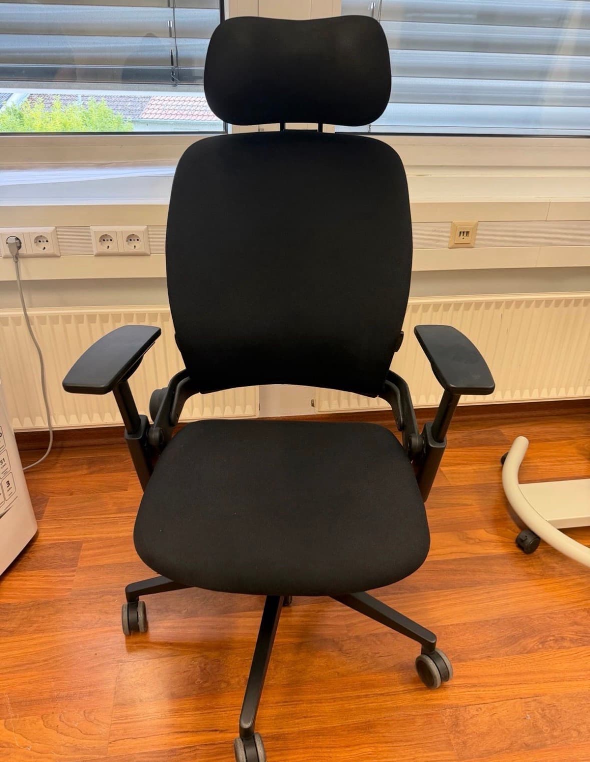 STEELCASE 프리미엄 의자 급처합니다