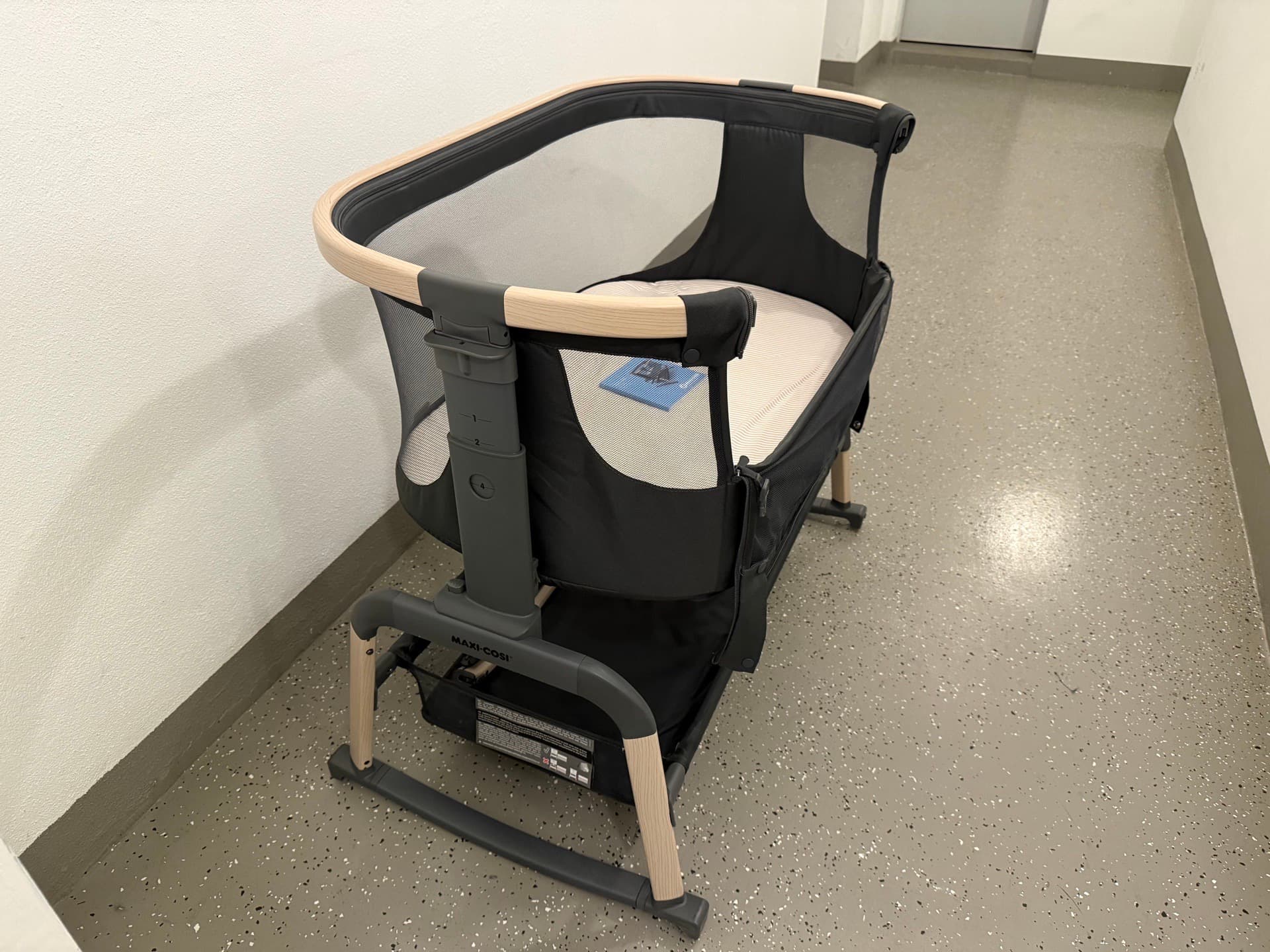 Maxi Cosi 애기침대 Iora Air