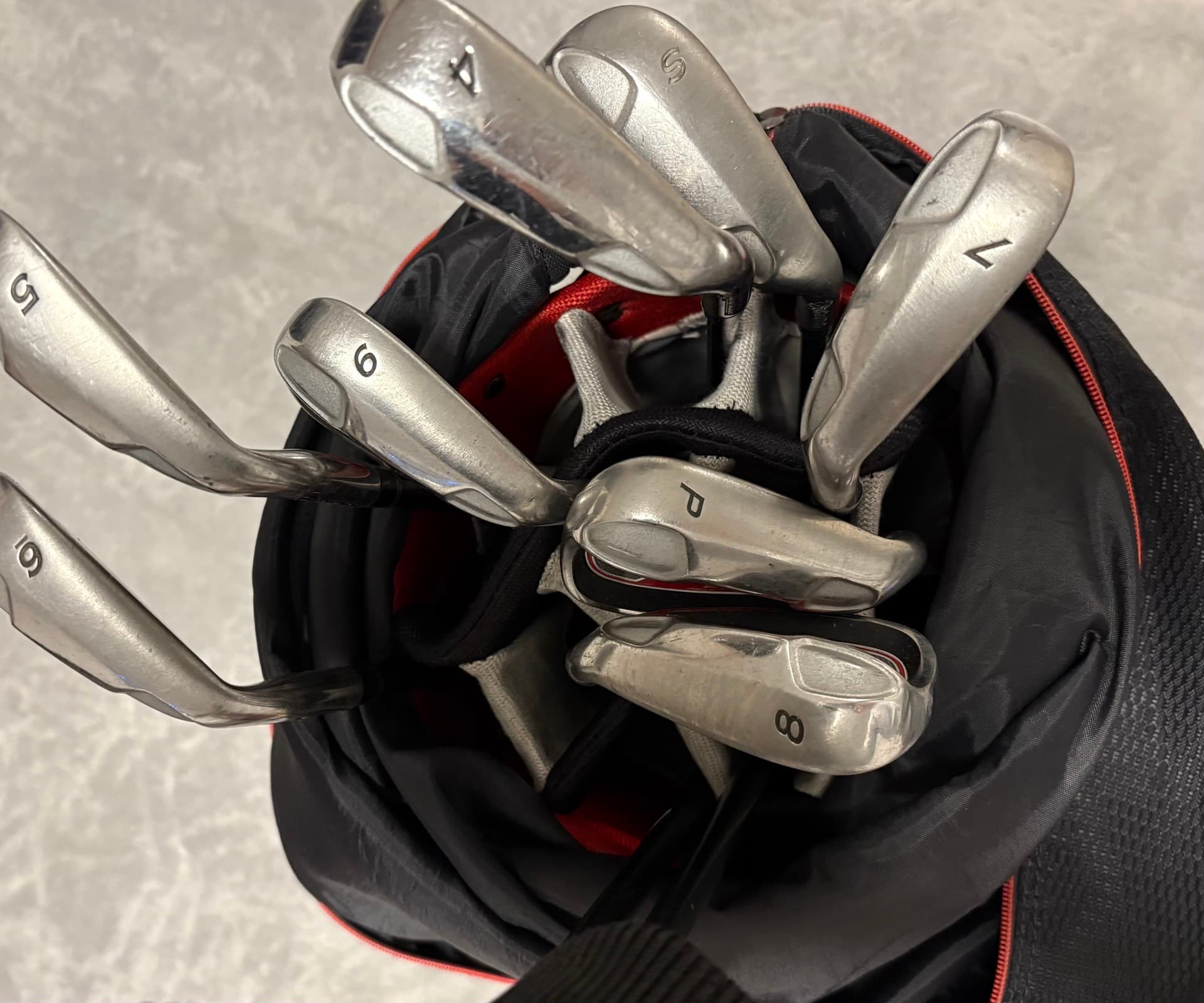 테일러메이드 골프채 세트 및 드라이어우드