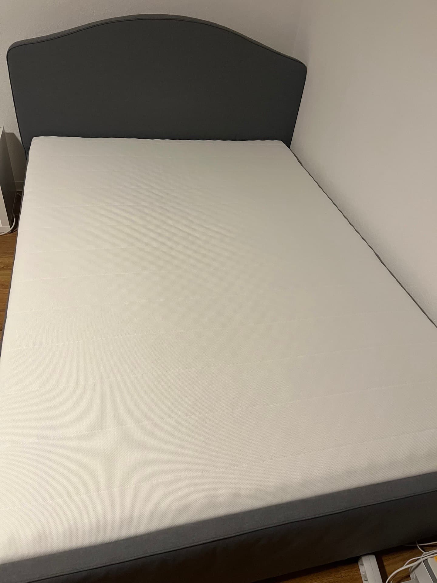 Ikea Hauga 프레임 + Afjall 매트리스