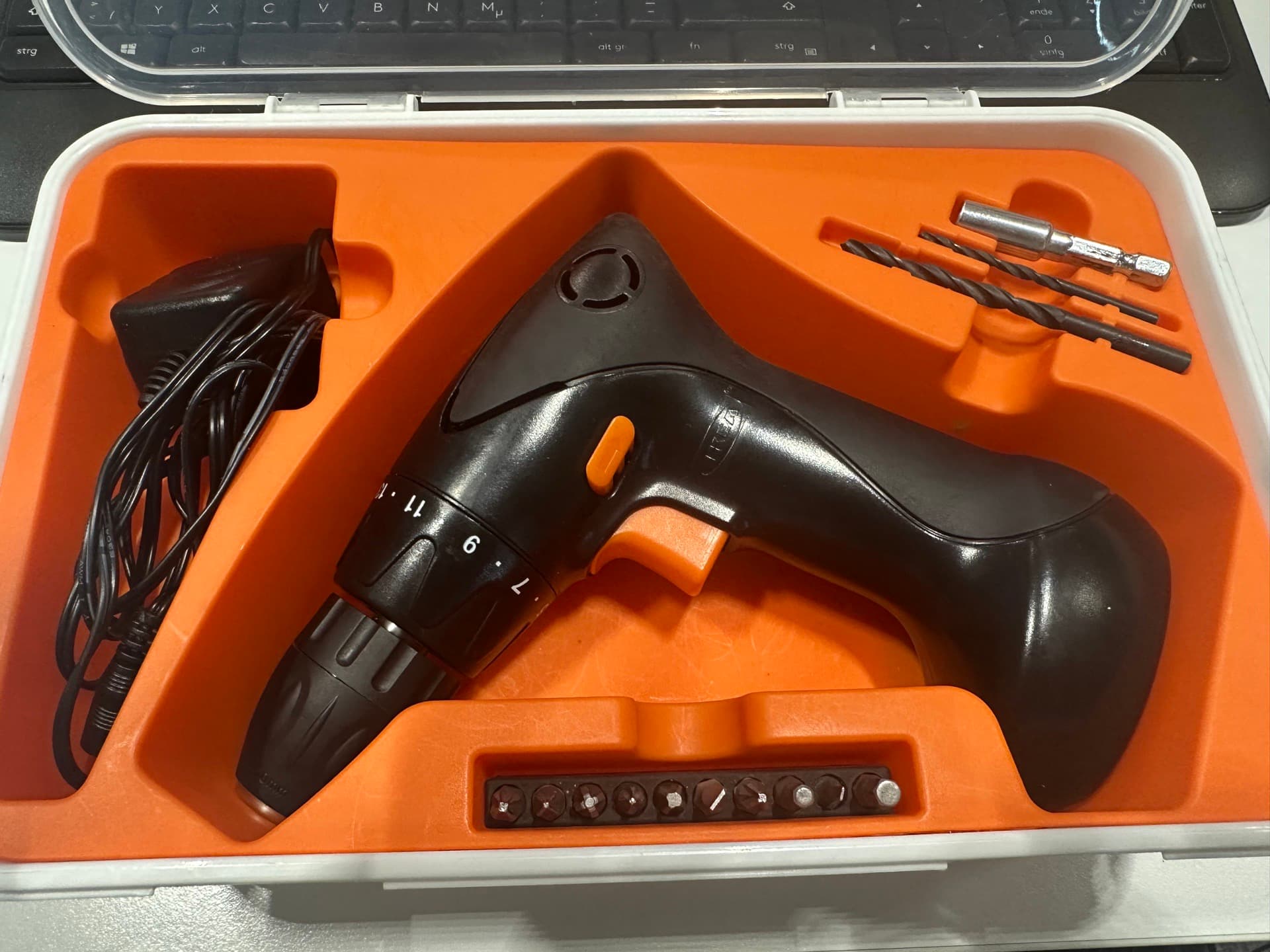 이케아 FIXA 전동 드라이버 세트 (7.2V)