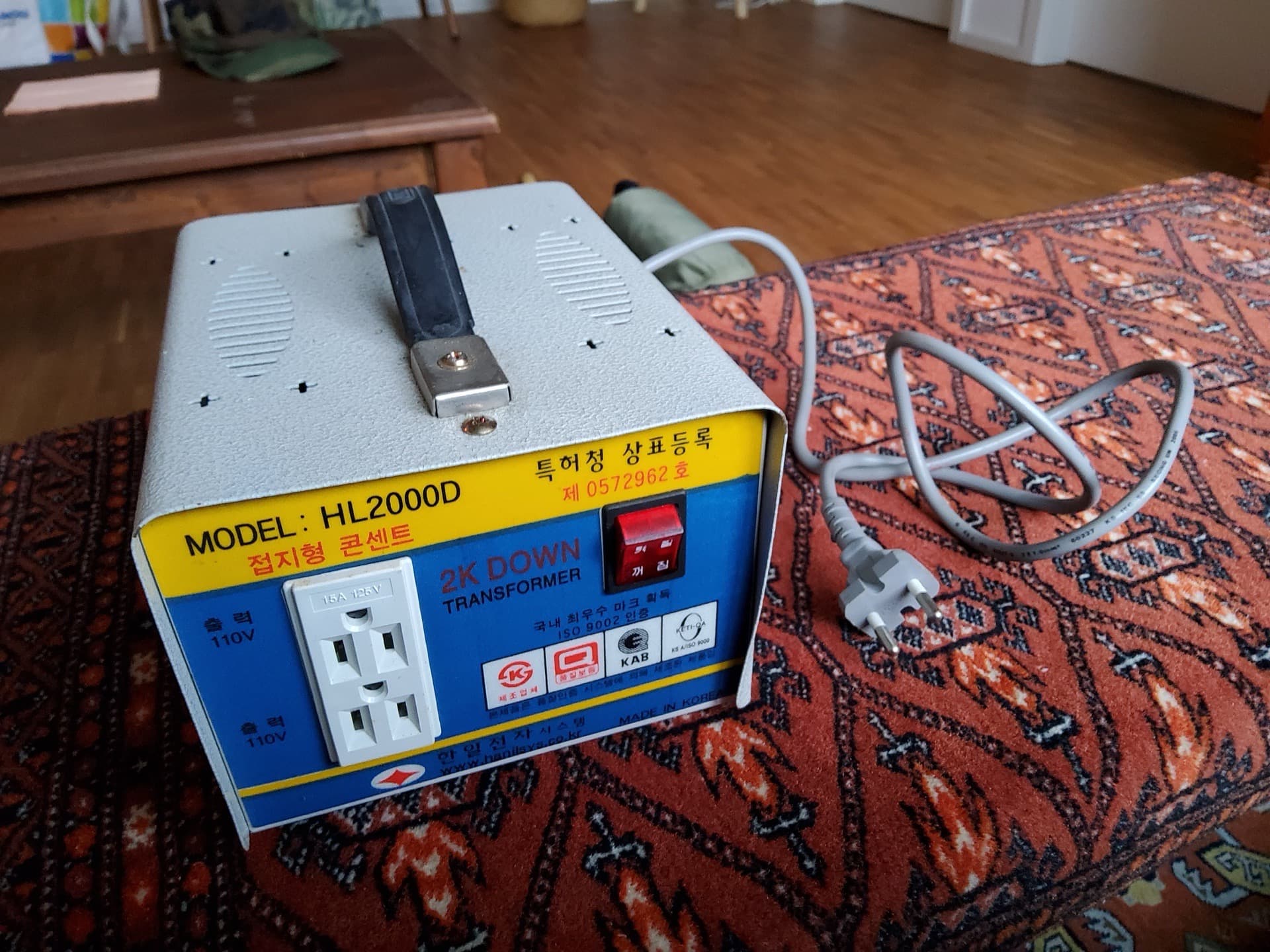 변압기 220V → 110V 다운트랜스