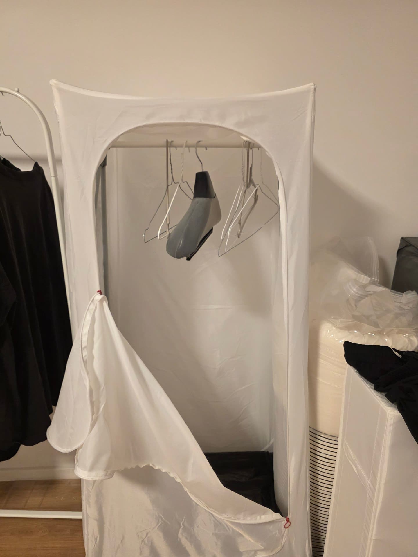 IKEA VUKU 옷장